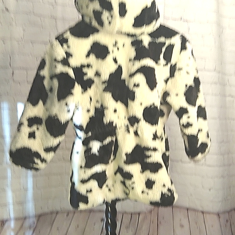 Coat - Picture 3 of 4